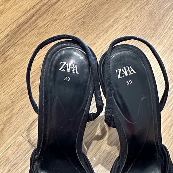 Zara Elegant Black Bow Heels - Picture 2 of 4